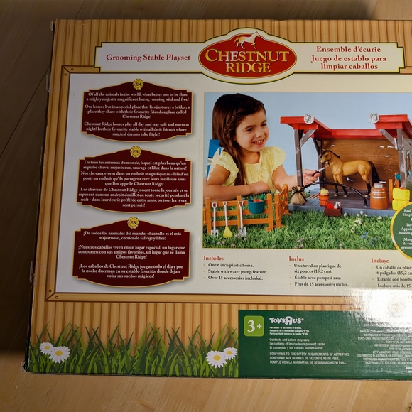 Chestnut Ridge Grooming Stable Playset - Picture 5 of 8